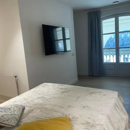 Plaza Maria Pita Center Apartmán *